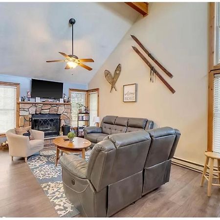 Camelback Private Home Located Behind Waterpark & Ski Lift タナーズビル エクステリア 写真