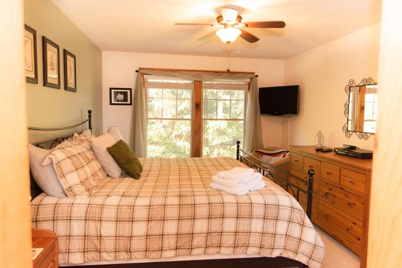Camelback Private Home Located Behind Waterpark & Ski Lift タナーズビル エクステリア 写真