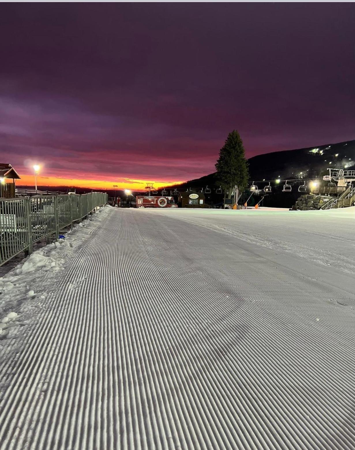 Camelback Private Home Located Behind Waterpark & Ski Lift タナーズビル エクステリア 写真